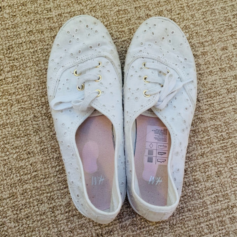 H&M Canvas Shoes Girls Size 4